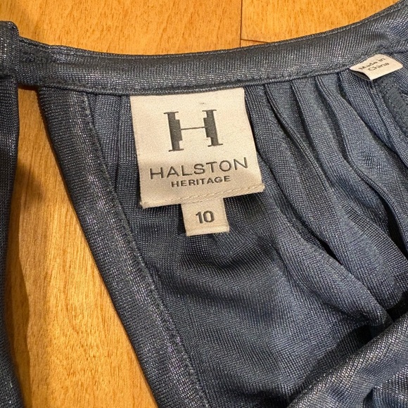 Halston Heritage cocktail silvery gray pleated dress with bell sleeves size 10 M - Picture 3 of 5